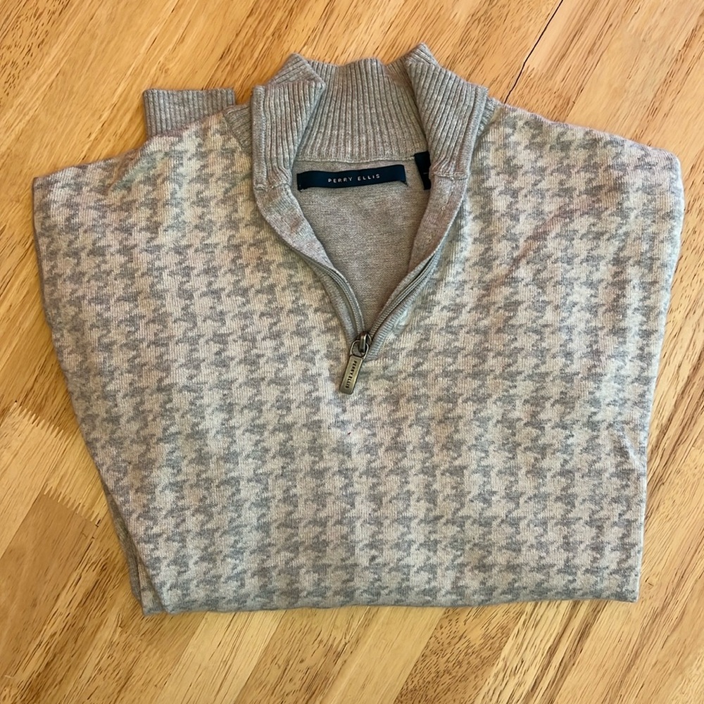 Perry Ellis quarter zip sweater